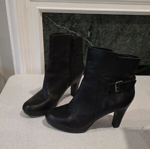 Chic Black Leather Heeled Boots